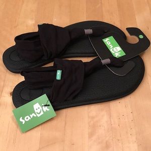 NWT Sanuk Yoga Sling 2 - Black - Women’s Size 10
